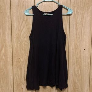 Black sleeveless tunic top